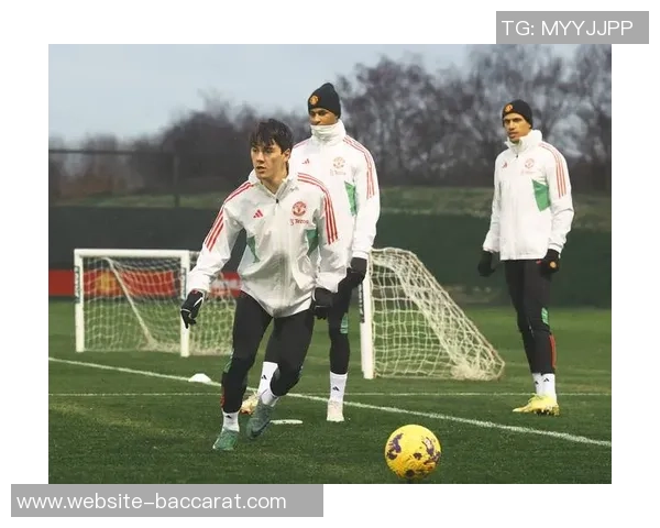 英媒报道谢周三与曼联讨论阿马斯未来合同细节及冬窗解约条款